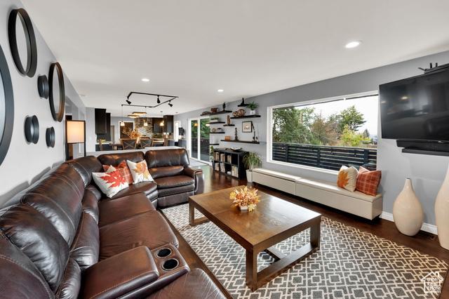 Salt Lake City, Utah, 84124, United States, 4 Bedrooms Bedrooms, ,4 BathroomsBathrooms,Residential,For Sale,1982621