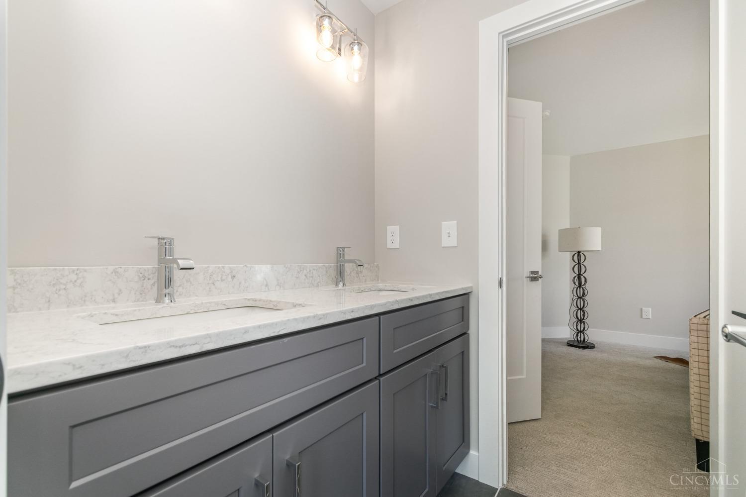 Cincinnati, Ohio, 45207, United States, 3 Bedrooms Bedrooms, ,3 BathroomsBathrooms,Residential,For Sale,1838283