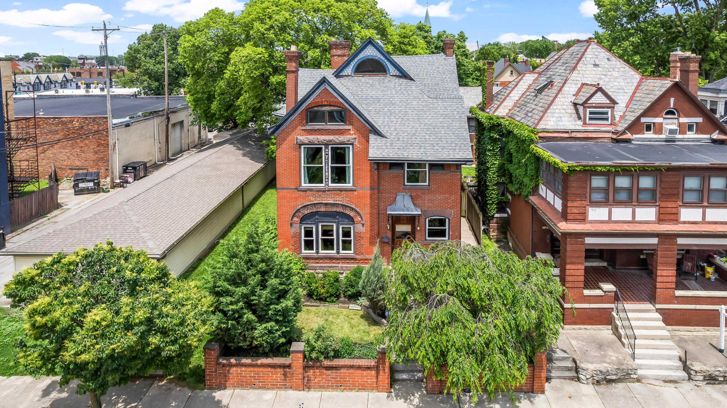 Columbus, Ohio, 43205, United States, 4 Bedrooms Bedrooms, ,3 BathroomsBathrooms,Residential,For Sale,1866885