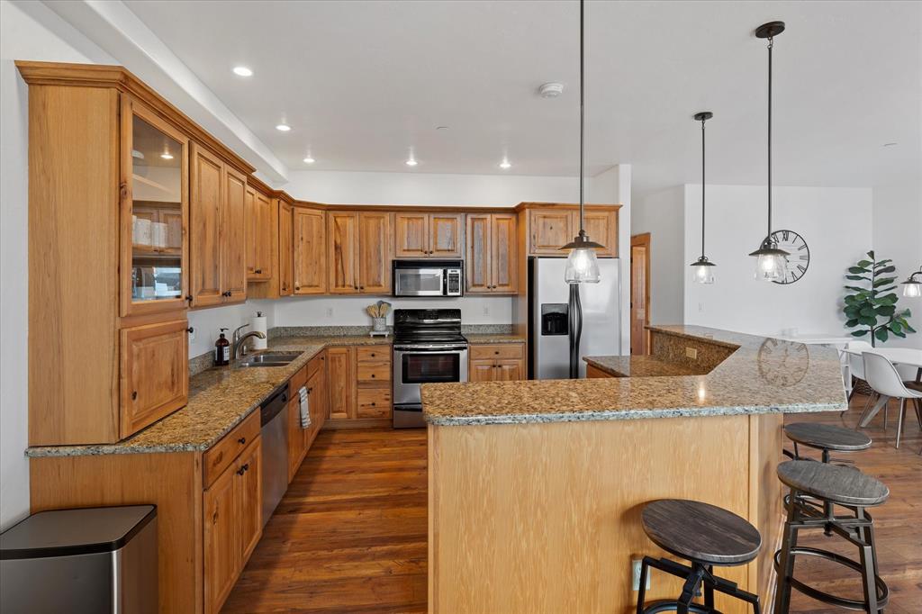 Lakeside, Montana, 59922, United States, 3 Bedrooms Bedrooms, ,2 BathroomsBathrooms,Residential,For Sale,2048351