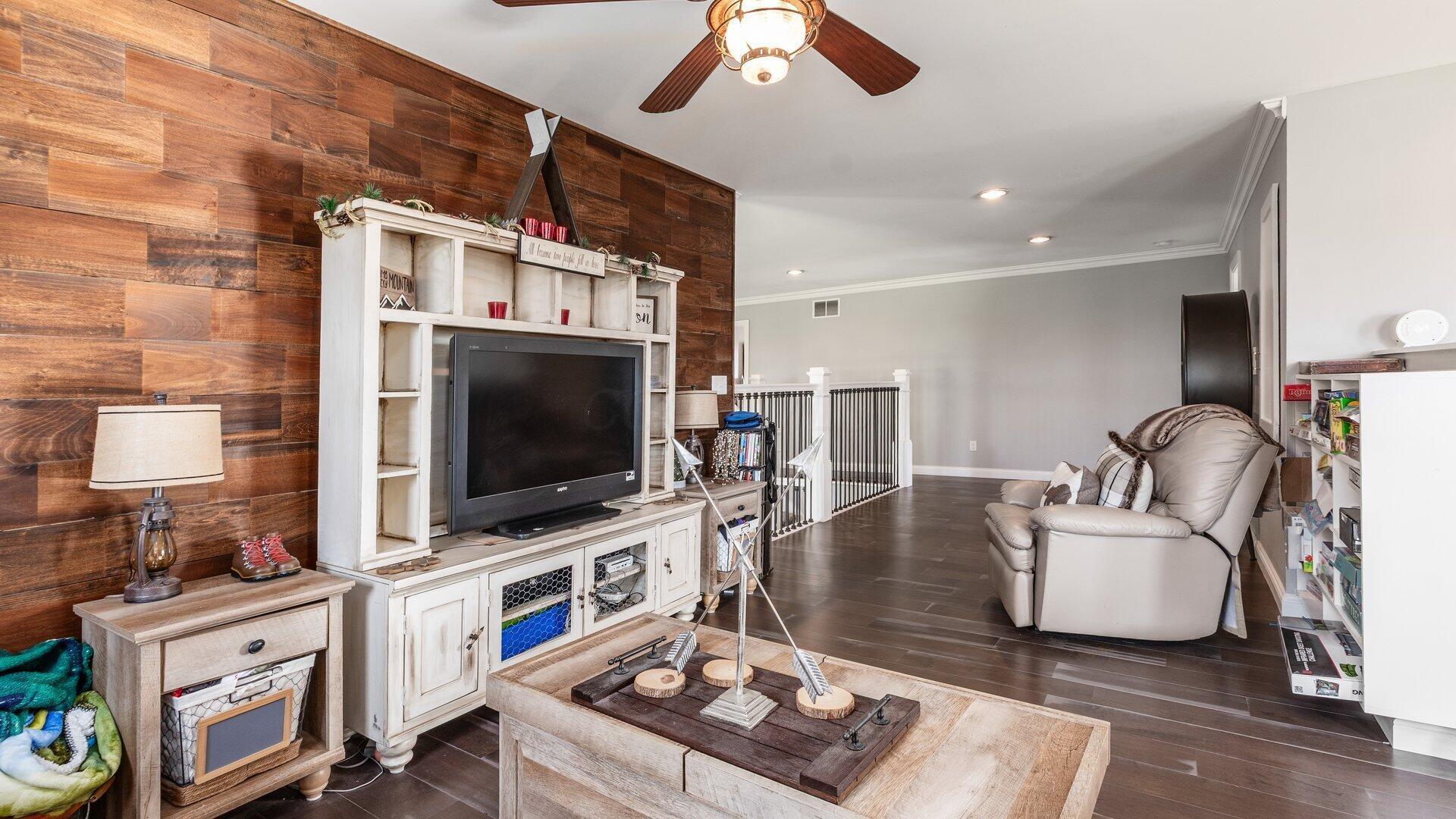 Hebron, Ohio, 43025, United States, 5 Bedrooms Bedrooms, ,5 BathroomsBathrooms,Residential,For Sale,1988631