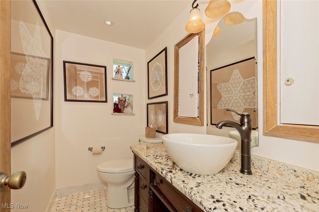 Brecksville, Ohio, 44141, United States, 5 Bedrooms Bedrooms, ,5 BathroomsBathrooms,Residential,For Sale,1979228