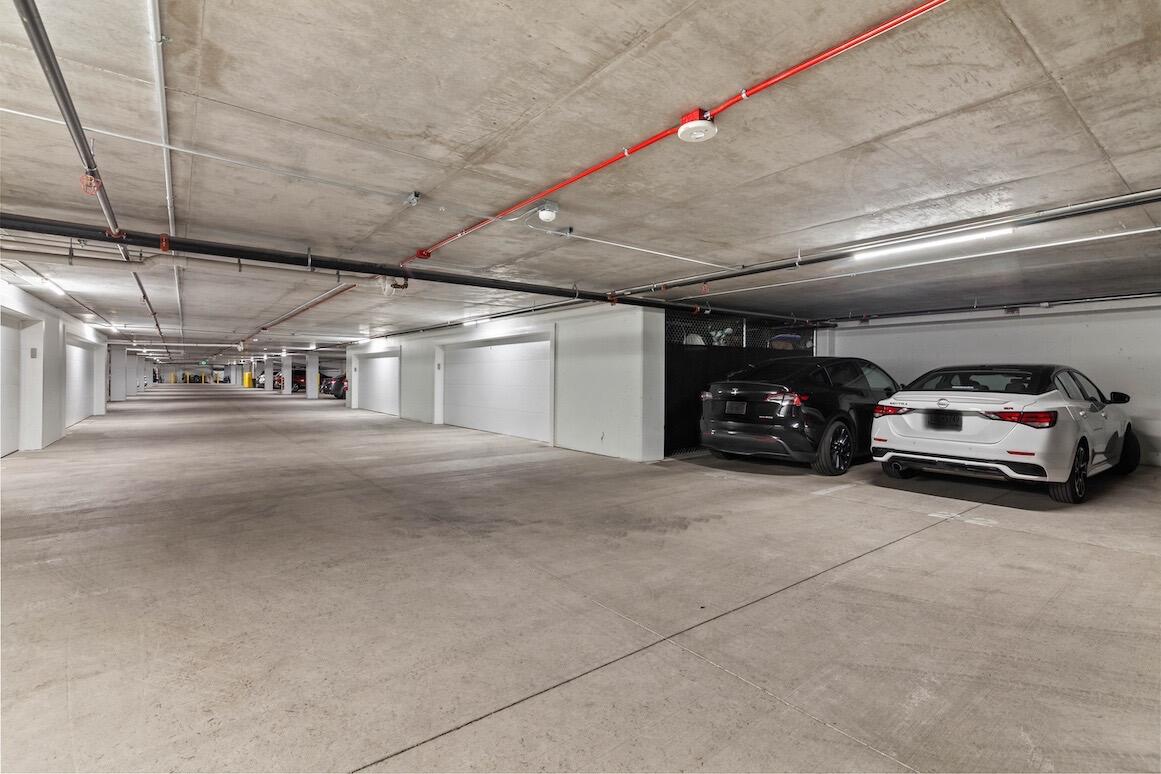 Oconomowoc, Wisconsin, 53066, United States, 1 Bedroom Bedrooms, ,2 BathroomsBathrooms,Residential,For Sale,1819550