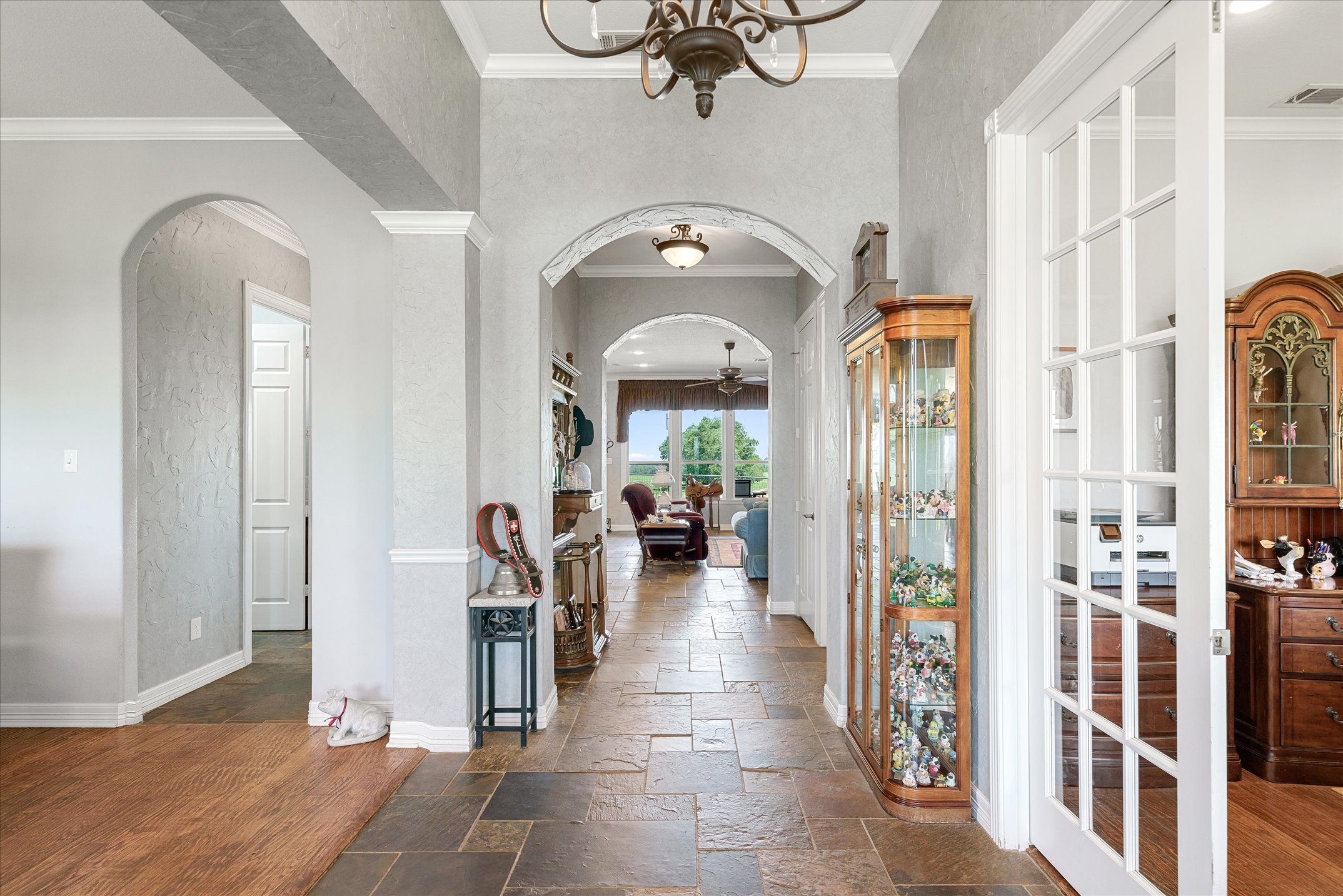 Grand Saline, Texas, 75140, United States, 3 Bedrooms Bedrooms, ,4 BathroomsBathrooms,Residential,For Sale,1977642