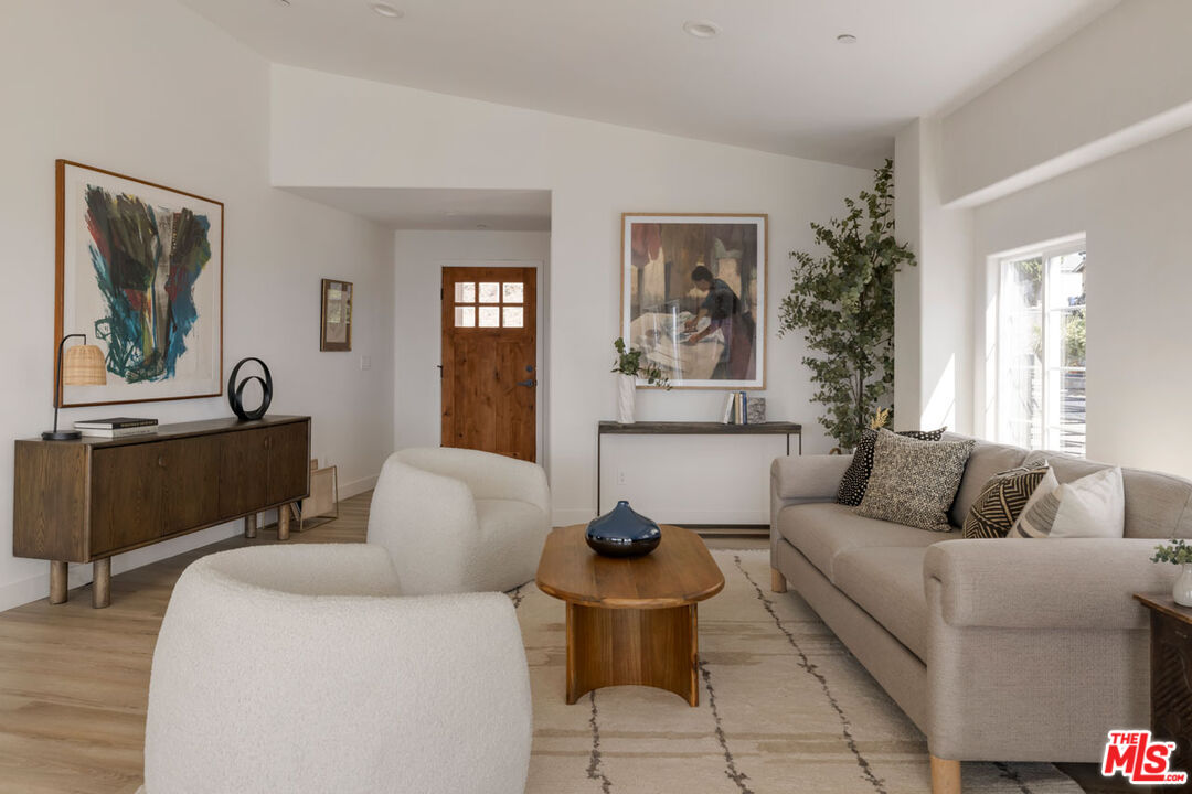 Los Angeles, California, 90065, United States, 3 Bedrooms Bedrooms, ,3 BathroomsBathrooms,Residential,For Sale,1925113