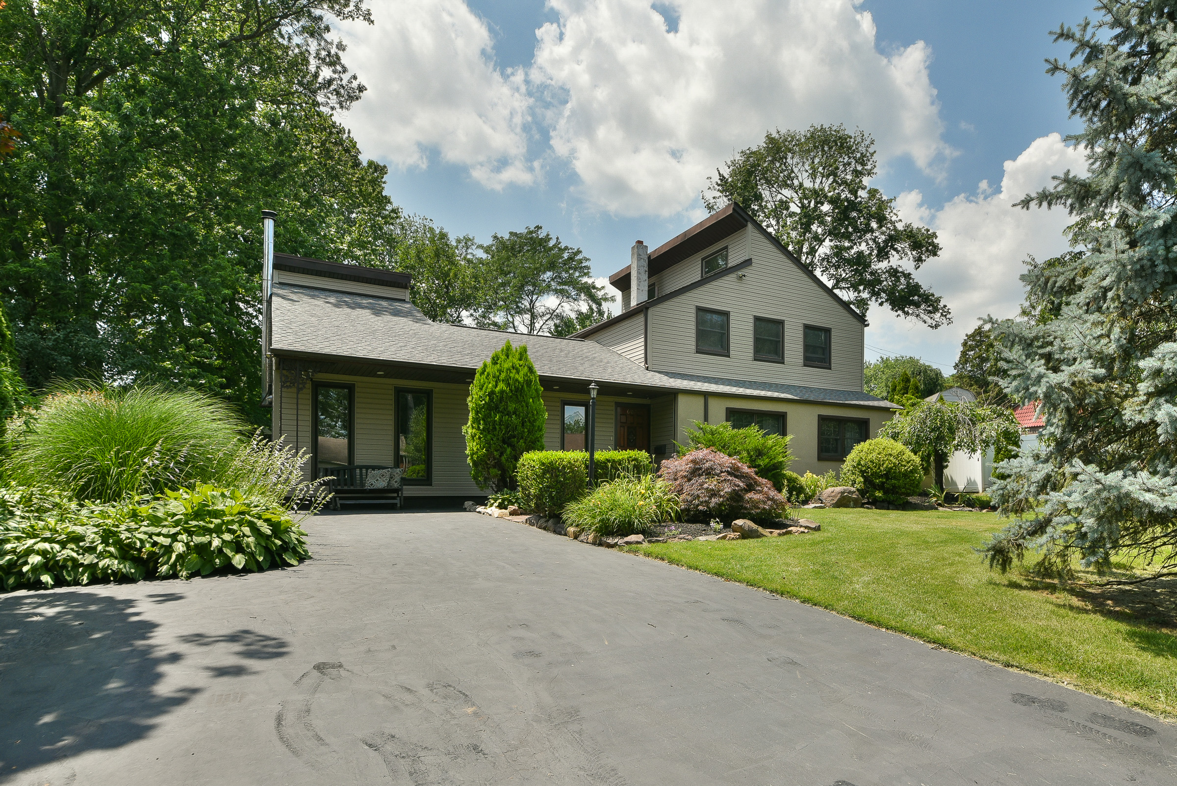 Feasterville Trevose, Pennsylvania, 19053, United States, 4 Bedrooms Bedrooms, ,2 BathroomsBathrooms,Residential,For Sale,1920735