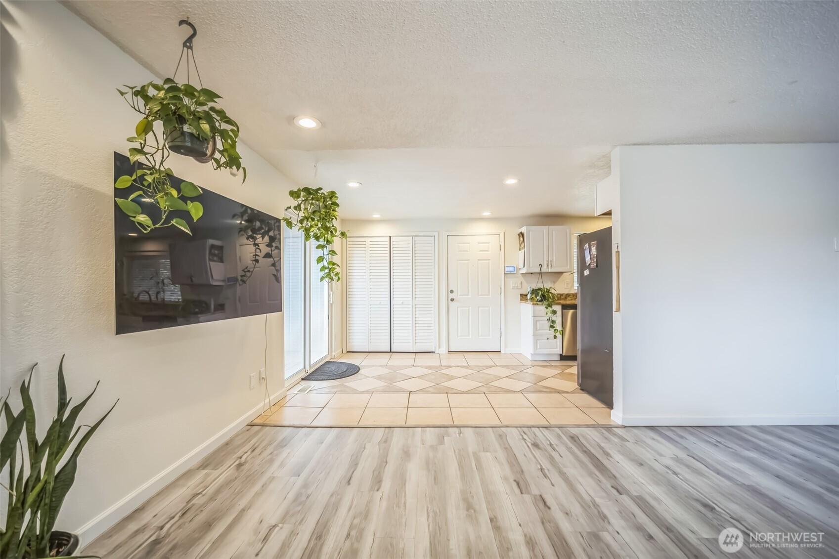 TACOMA, Washington, 98422, United States, 4 Bedrooms Bedrooms, ,2 BathroomsBathrooms,Residential,For Sale,1882641