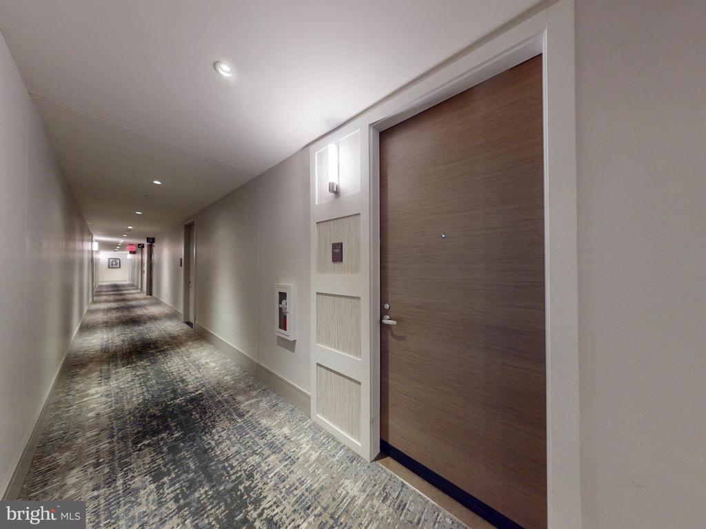 Rockville, Maryland, 20852, United States, 2 Bedrooms Bedrooms, ,2 BathroomsBathrooms,Residential,For Sale,1861250