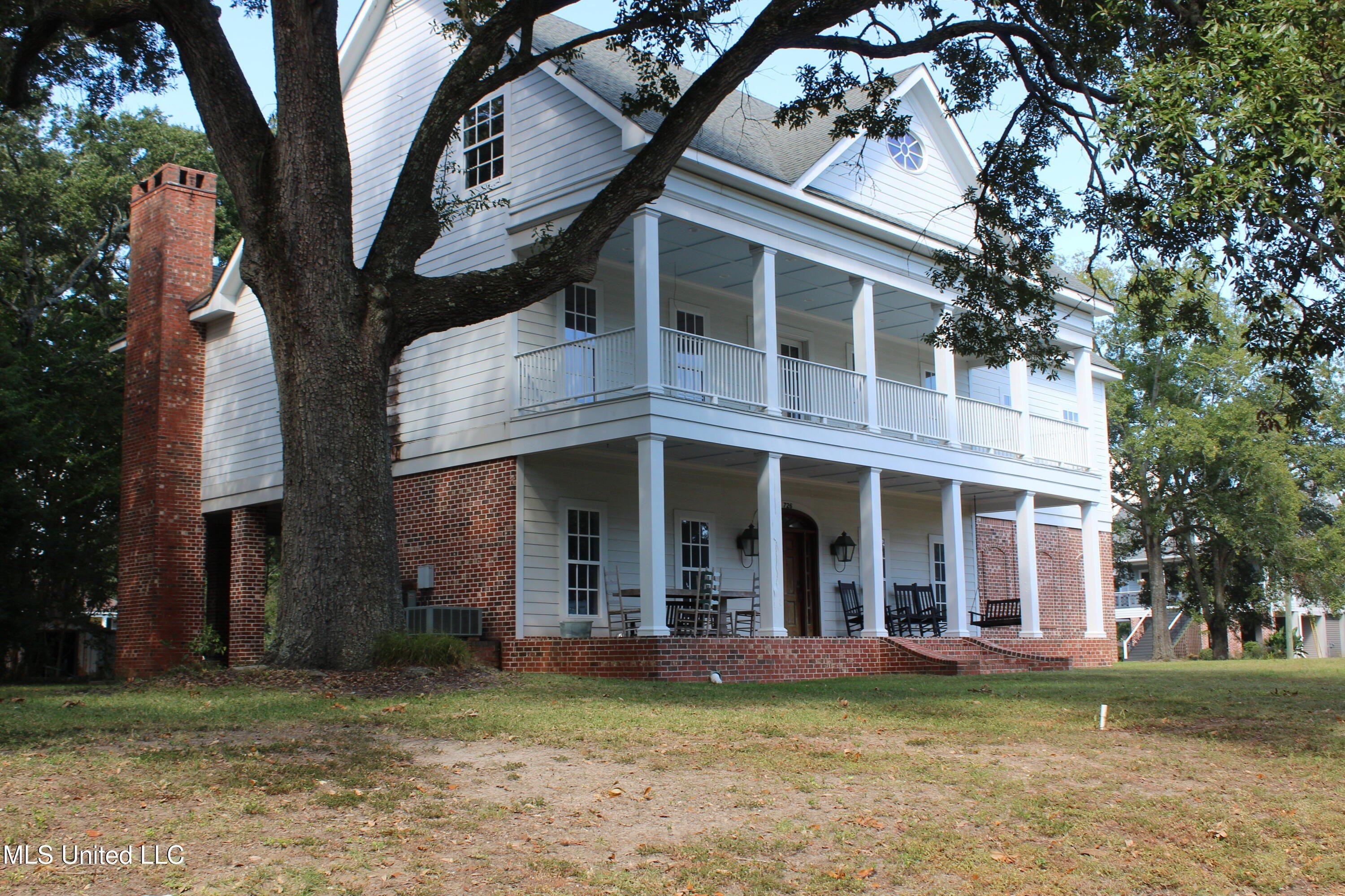 Pascagoula, Mississippi, 39581, United States, 5 Bedrooms Bedrooms, ,6 BathroomsBathrooms,Residential,For Sale,1977278