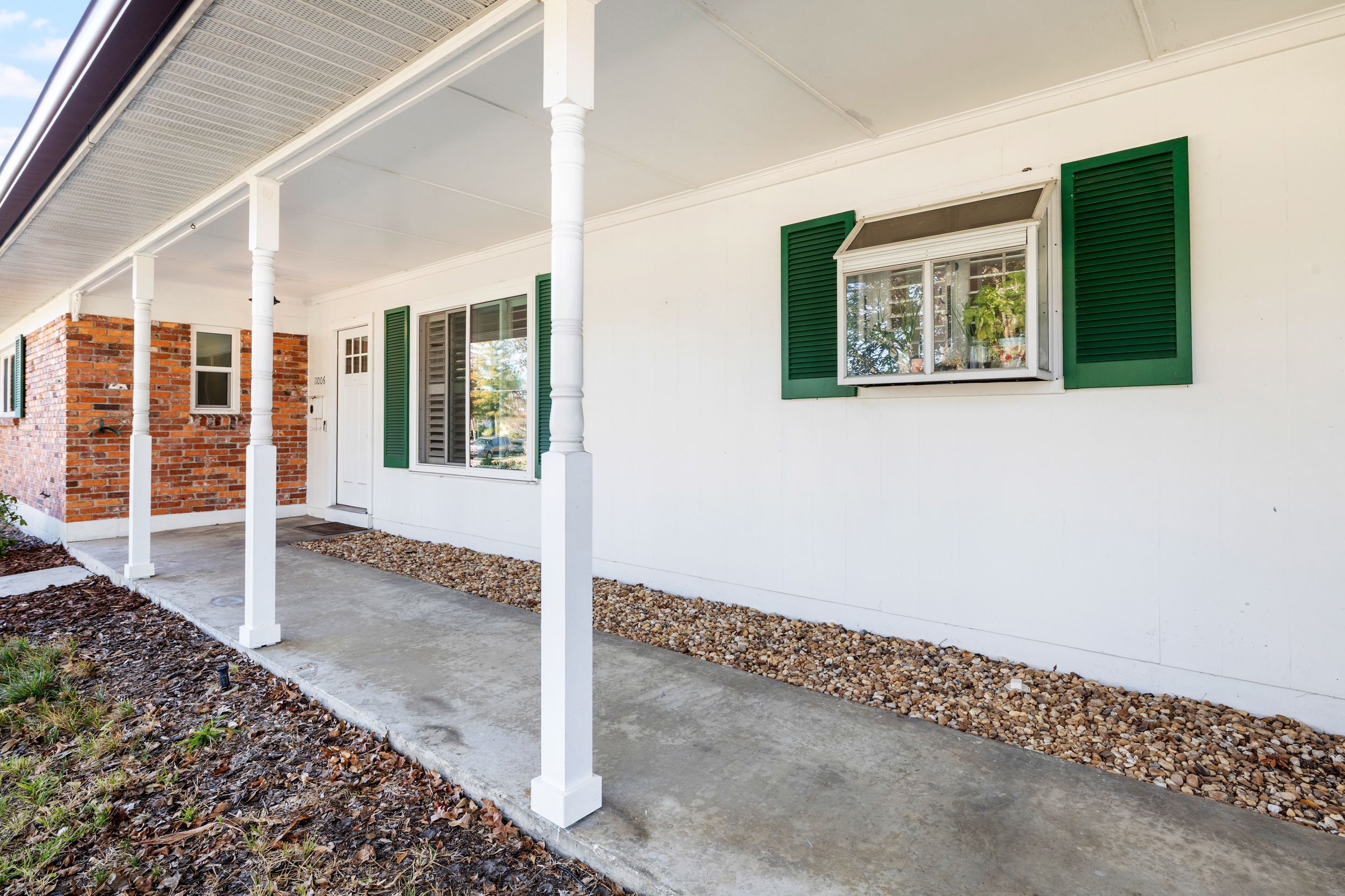 Tampa, Florida, 33618, United States, 3 Bedrooms Bedrooms, ,2 BathroomsBathrooms,Residential,For Sale,1994260