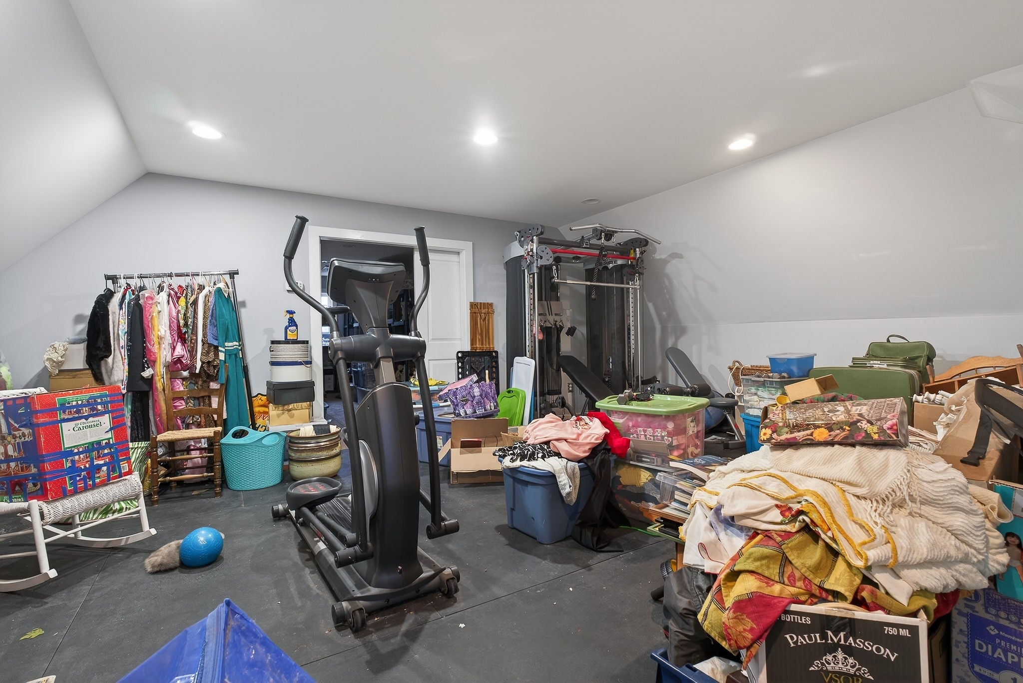 Smithville, Tennessee, 37166, United States, 4 Bedrooms Bedrooms, ,3 BathroomsBathrooms,Residential,For Sale,2008233