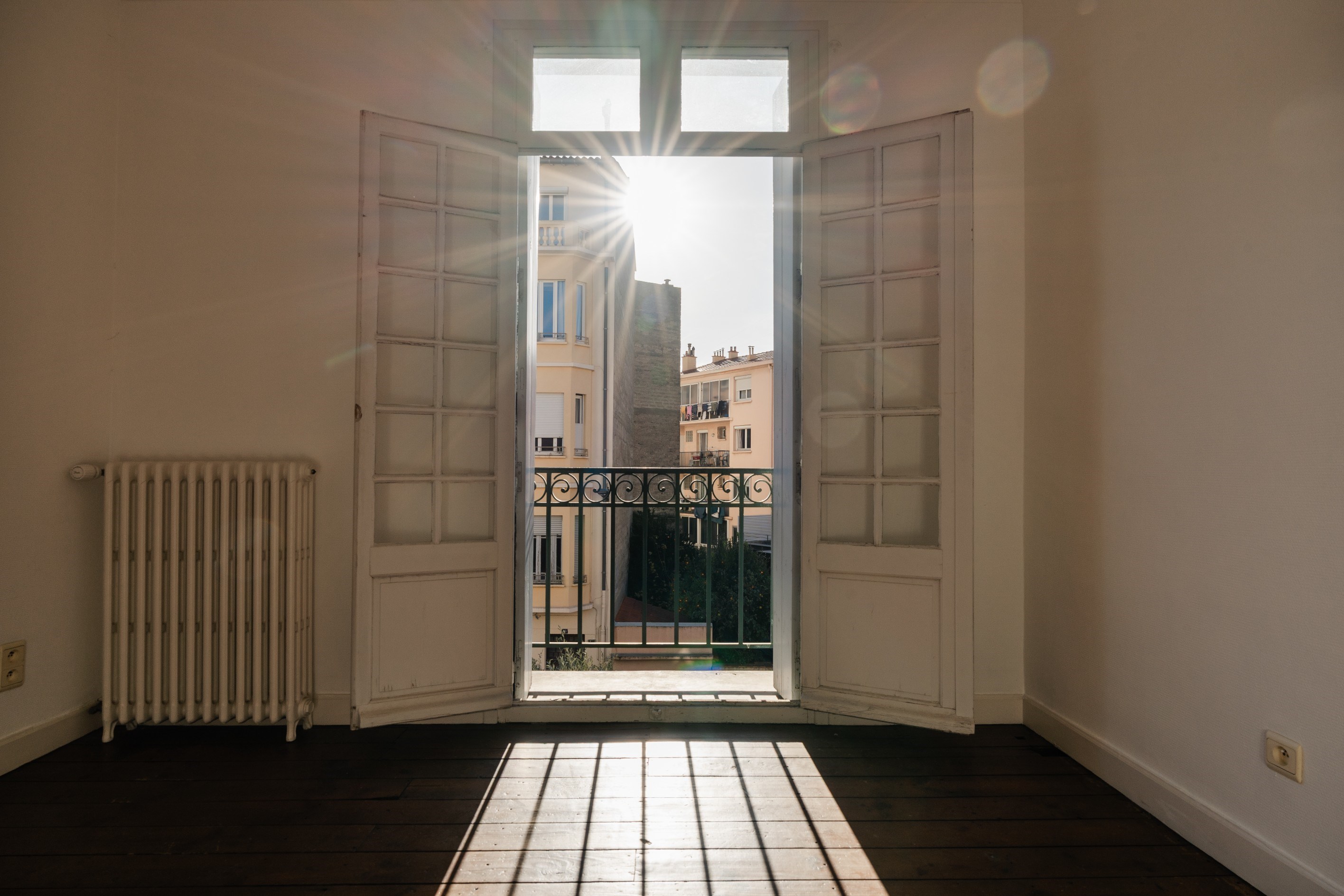  Character Townhouse with Parquet Floors, Terrace and Parking – Central Perpignan - 物件實景
