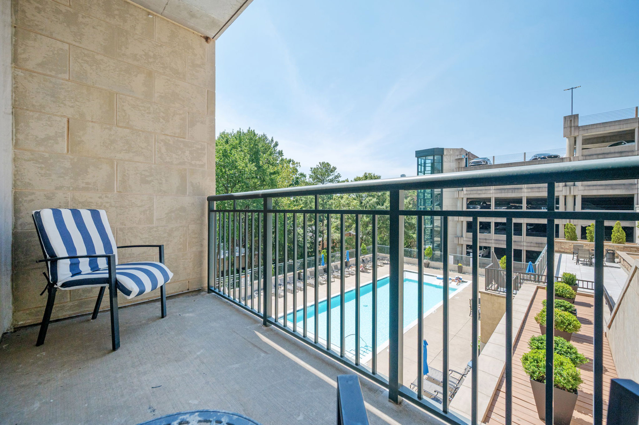  Sophisticated City Living Meets Comfort and Convenience in the Heart of Buckhead - 物件實景