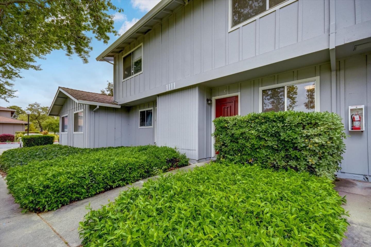 Sunnyvale, California, 94086, United States, 3 Bedrooms Bedrooms, ,2 BathroomsBathrooms,Residential,For Sale,1847517