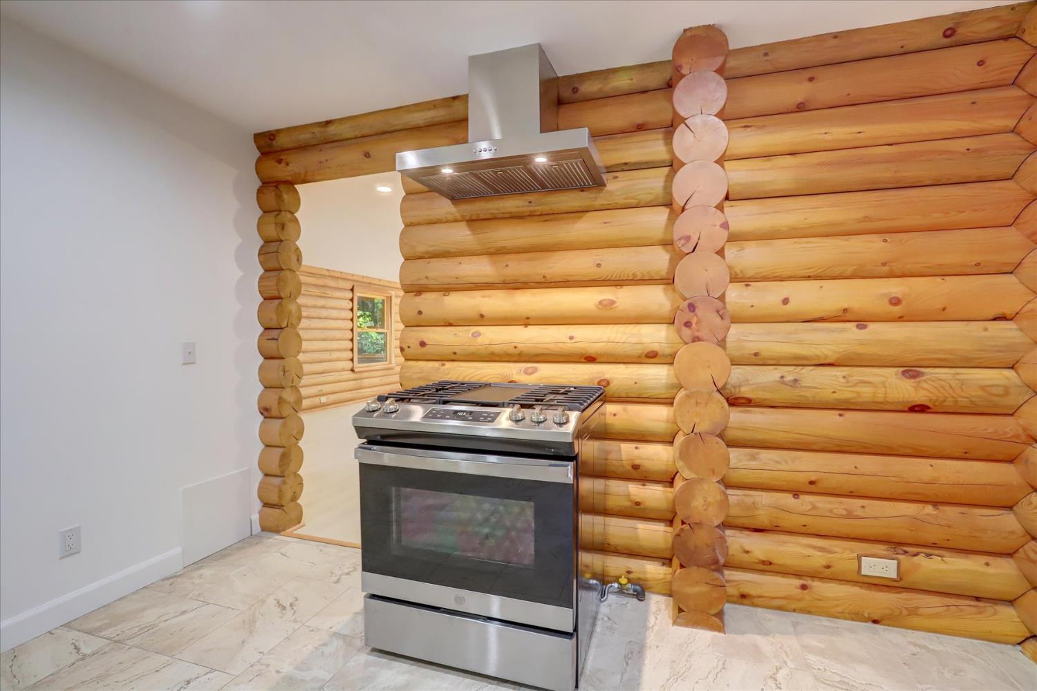 Nevada City, California, 95959, United States, 3 Bedrooms Bedrooms, ,4 BathroomsBathrooms,Residential,For Sale,1974828