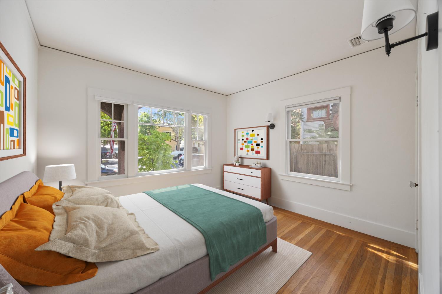 Sacramento, California, 95816, United States, 2 Bedrooms Bedrooms, ,1 BathroomBathrooms,Residential,For Sale,1939561