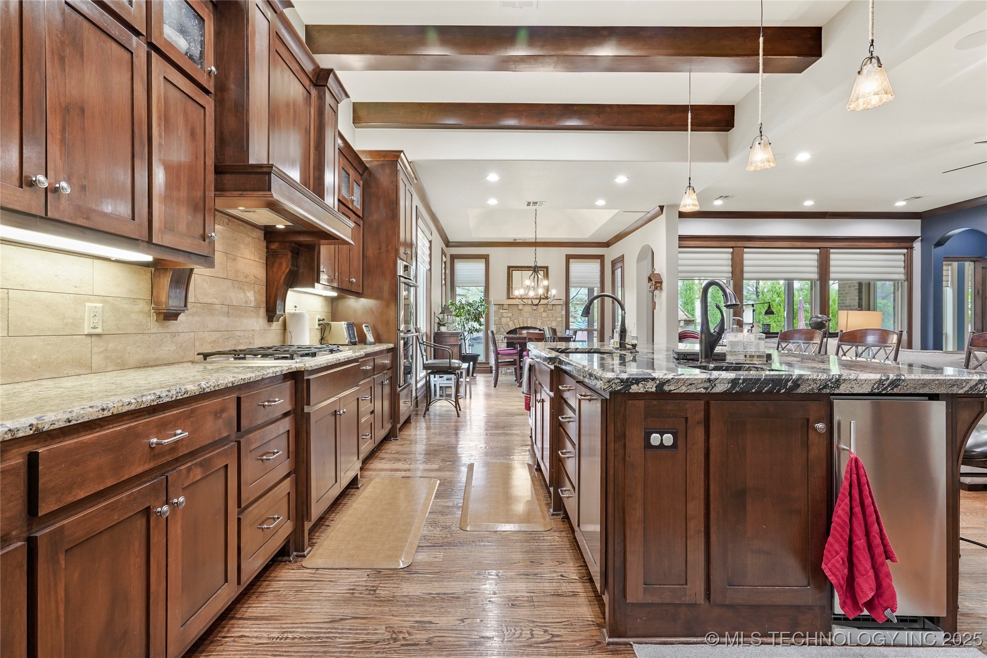 Broken Arrow, Oklahoma, 74011, United States, 5 Bedrooms Bedrooms, ,5 BathroomsBathrooms,Residential,For Sale,1793326