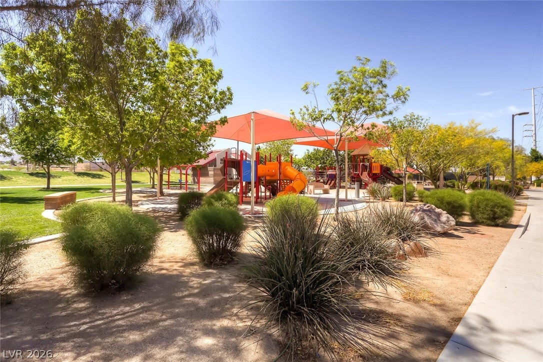 Henderson, Nevada, 89015, United States, 5 Bedrooms Bedrooms, ,2 BathroomsBathrooms,Residential,For Sale,1976773