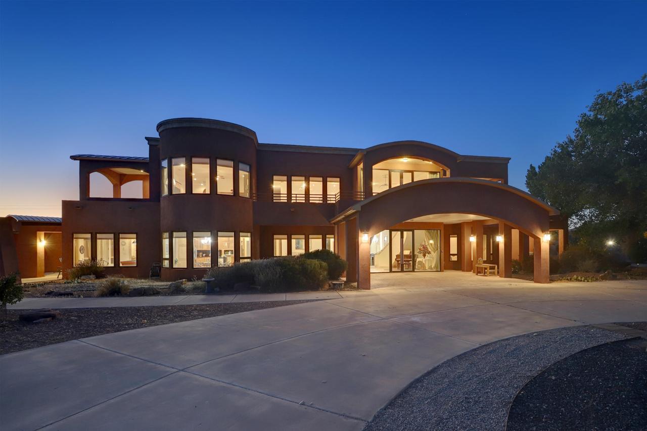 6301 COORS Boulevard NW, Albuquerque, New Mexico, 87120, United States, 3 Bedrooms Bedrooms, ,4 BathroomsBathrooms,Residential,For Sale,6301 COORS Boulevard NW,1637534