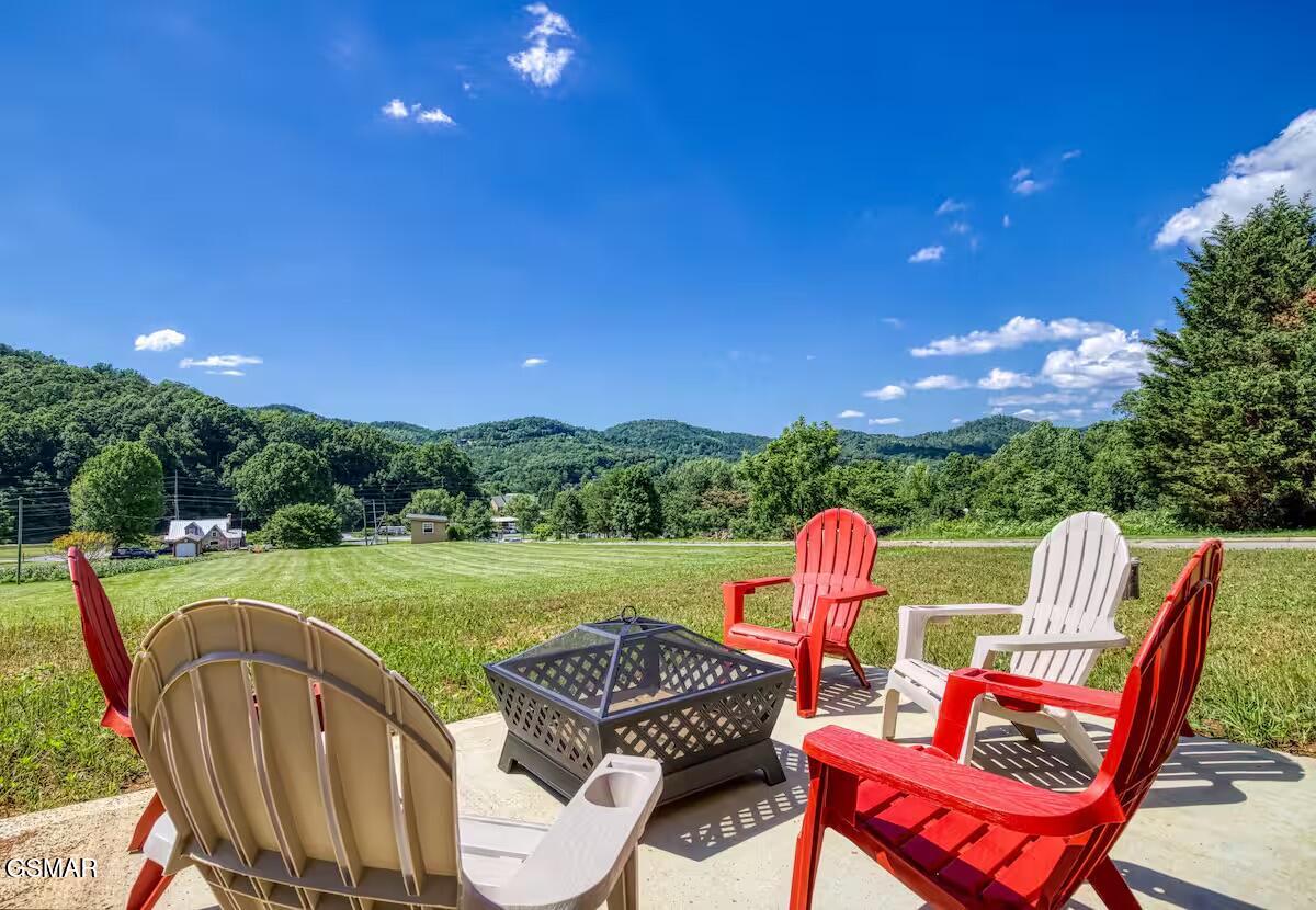 Sevierville, Tennessee, 37862, United States, 3 Bedrooms Bedrooms, ,4 BathroomsBathrooms,Residential,For Sale,2027934