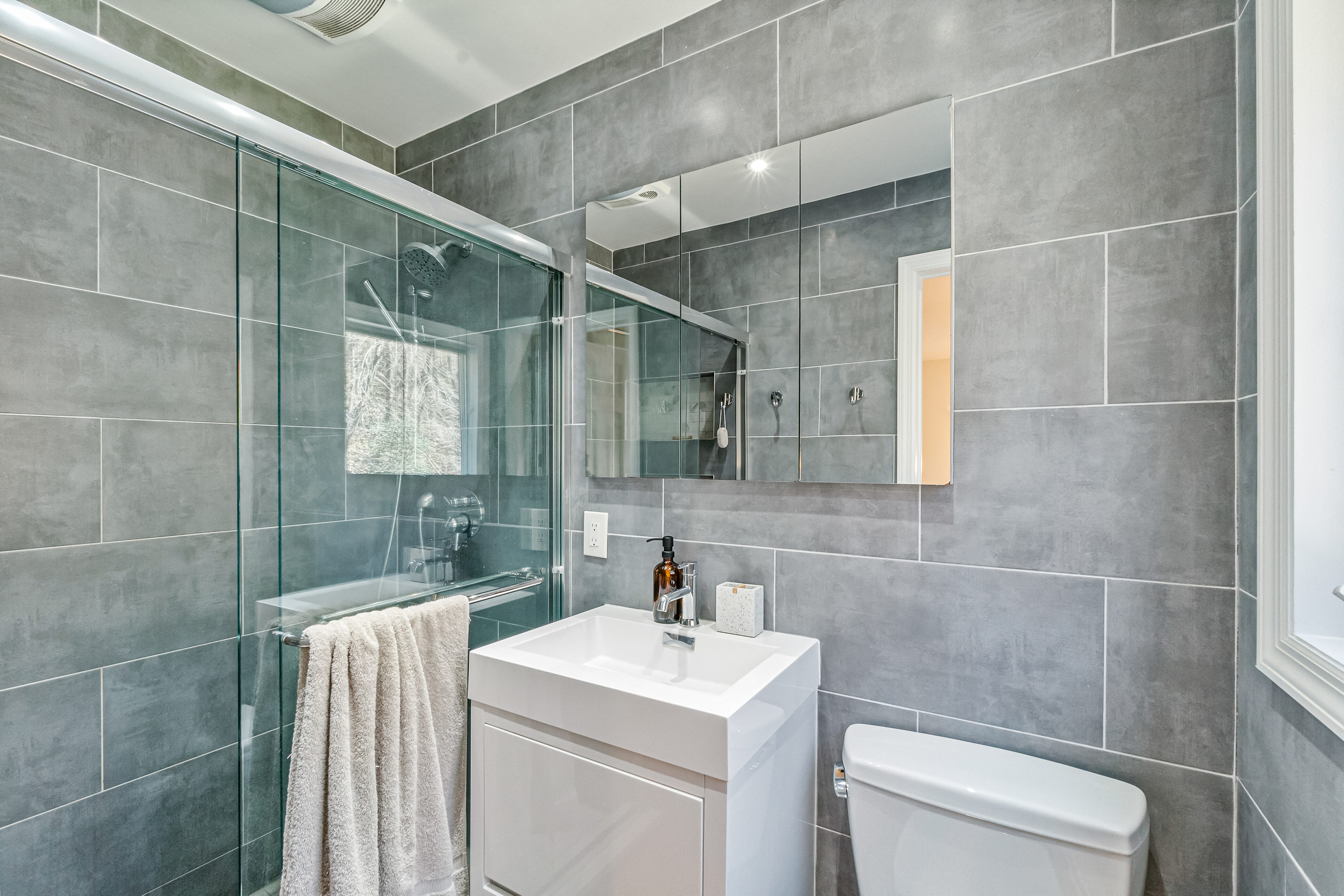  50 Roger Drive, Port Washington, NY 11050 - 物件實景