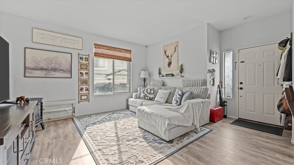 Fontana, California, 92336, United States, 3 Bedrooms Bedrooms, ,3 BathroomsBathrooms,Residential,For Sale,1992577