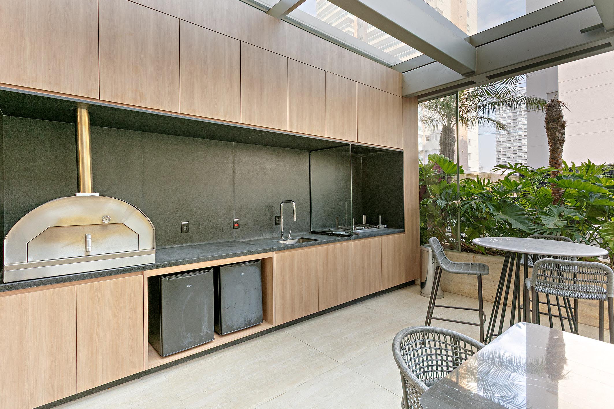  Apartment with permanent green views and tailored interior finishes - 物件實景