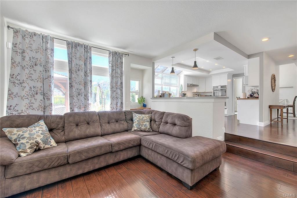 Corona, California, 92882, United States, 4 Bedrooms Bedrooms, ,3 BathroomsBathrooms,Residential,For Sale,1906086