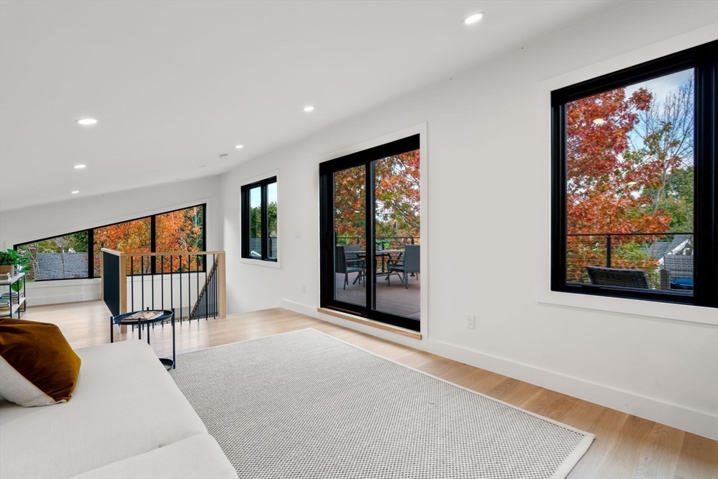 Newton, Massachusetts, 02465, United States, 6 Bedrooms Bedrooms, ,7 BathroomsBathrooms,Residential,For Sale,1730444