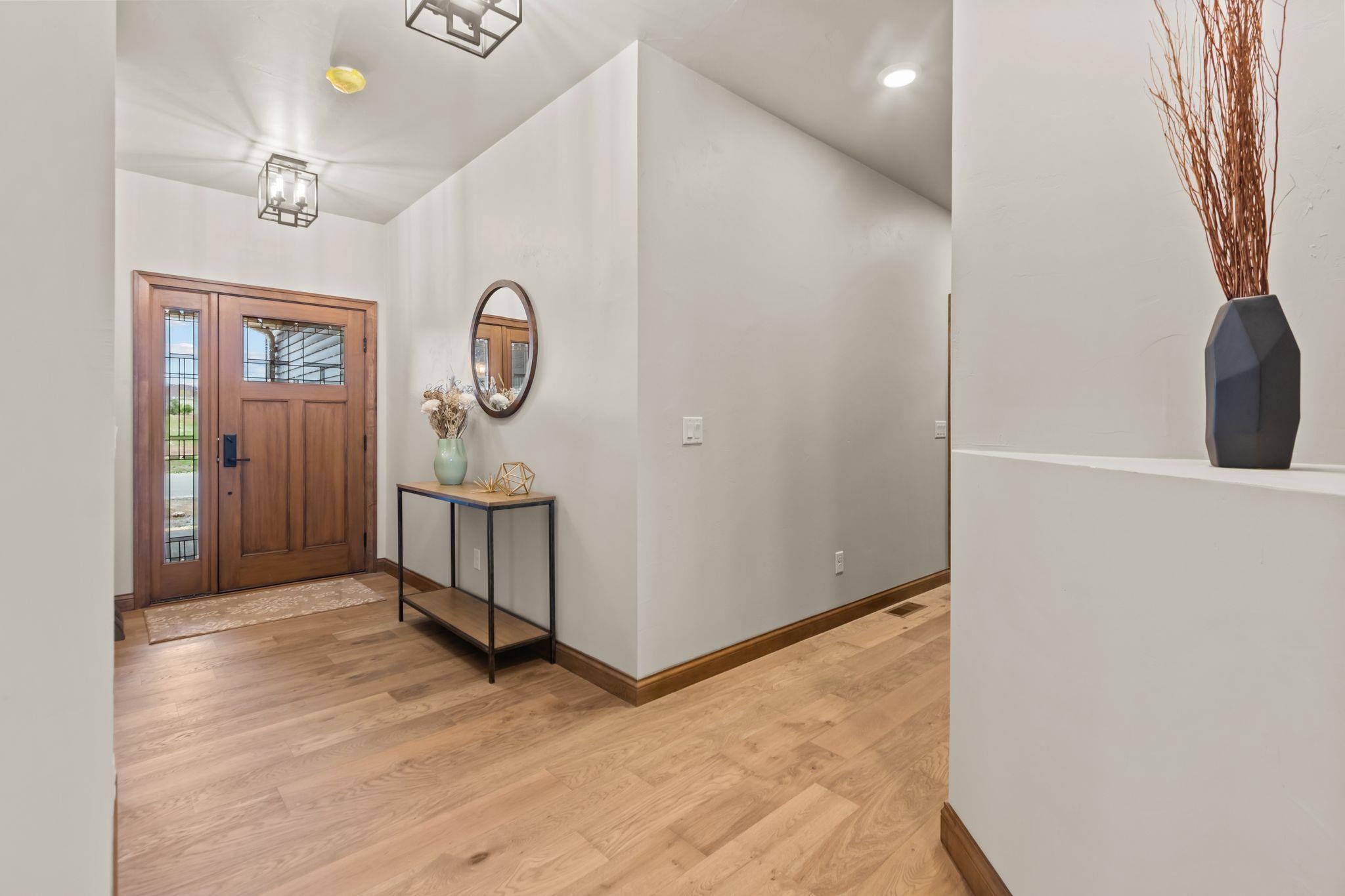 Neenah, Wisconsin, 54956, United States, 2 Bedrooms Bedrooms, ,2 BathroomsBathrooms,Residential,For Sale,2029960