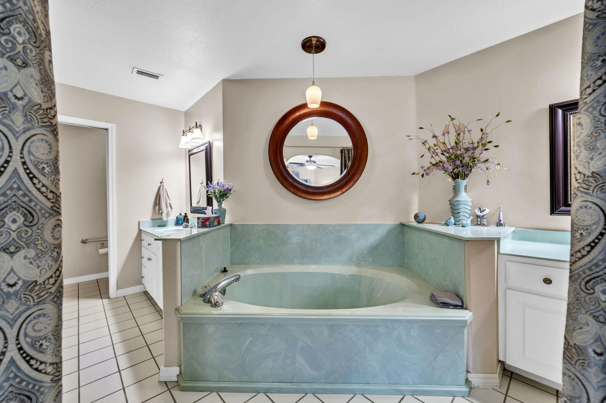 Crestview, Florida, 32539, United States, 4 Bedrooms Bedrooms, ,2 BathroomsBathrooms,Residential,For Sale,1918564
