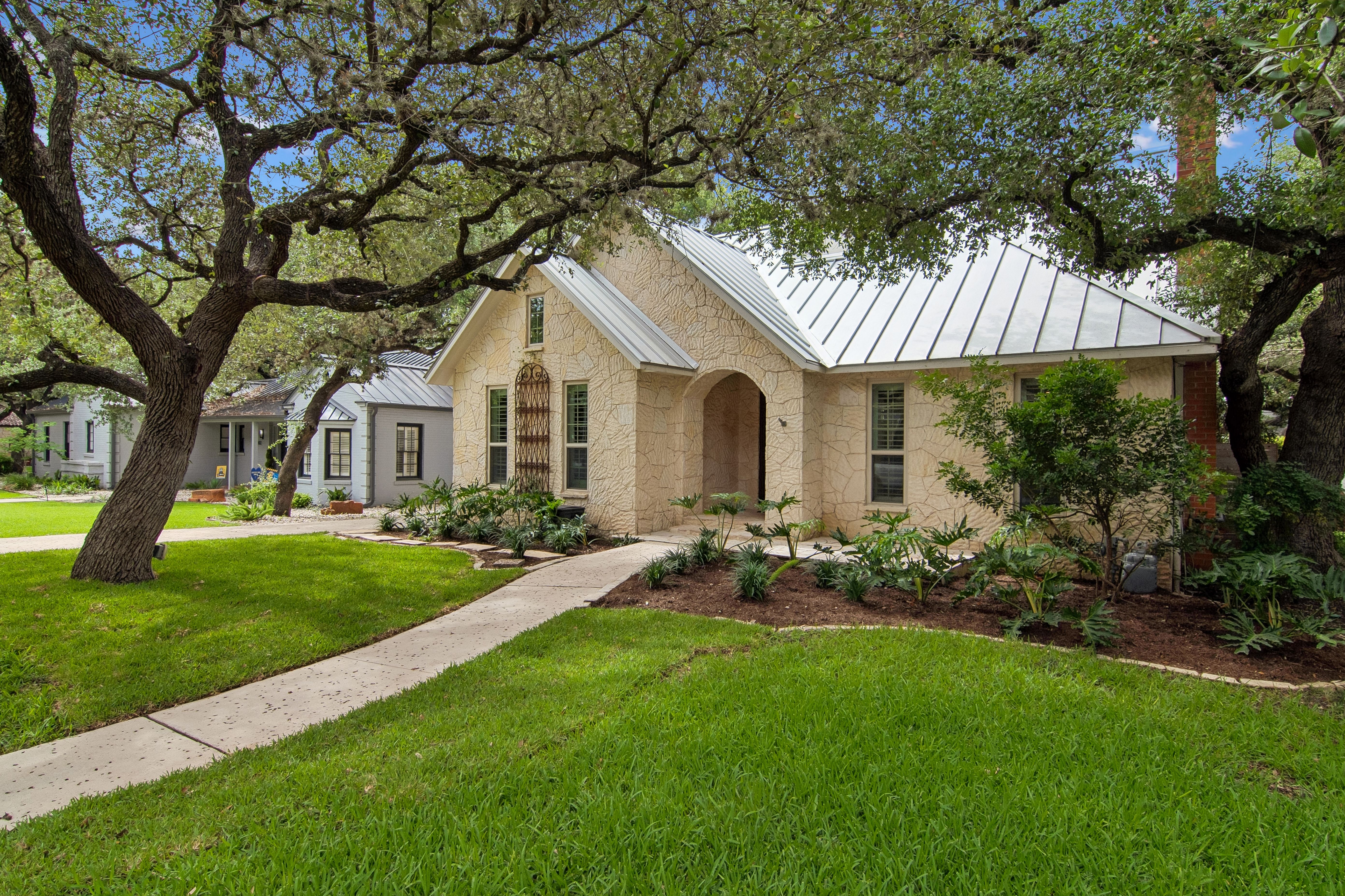 Private Estate on Oversized Alamo Heights Lot - 物件實景