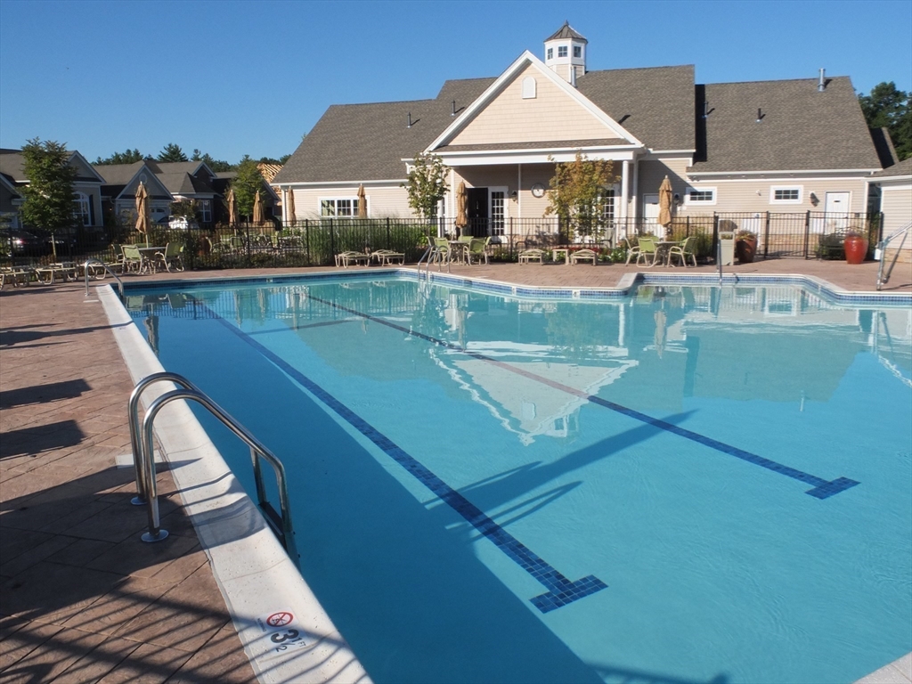 Methuen, Massachusetts, 01844, United States, 2 Bedrooms Bedrooms, ,3 BathroomsBathrooms,Residential,For Sale,1999139