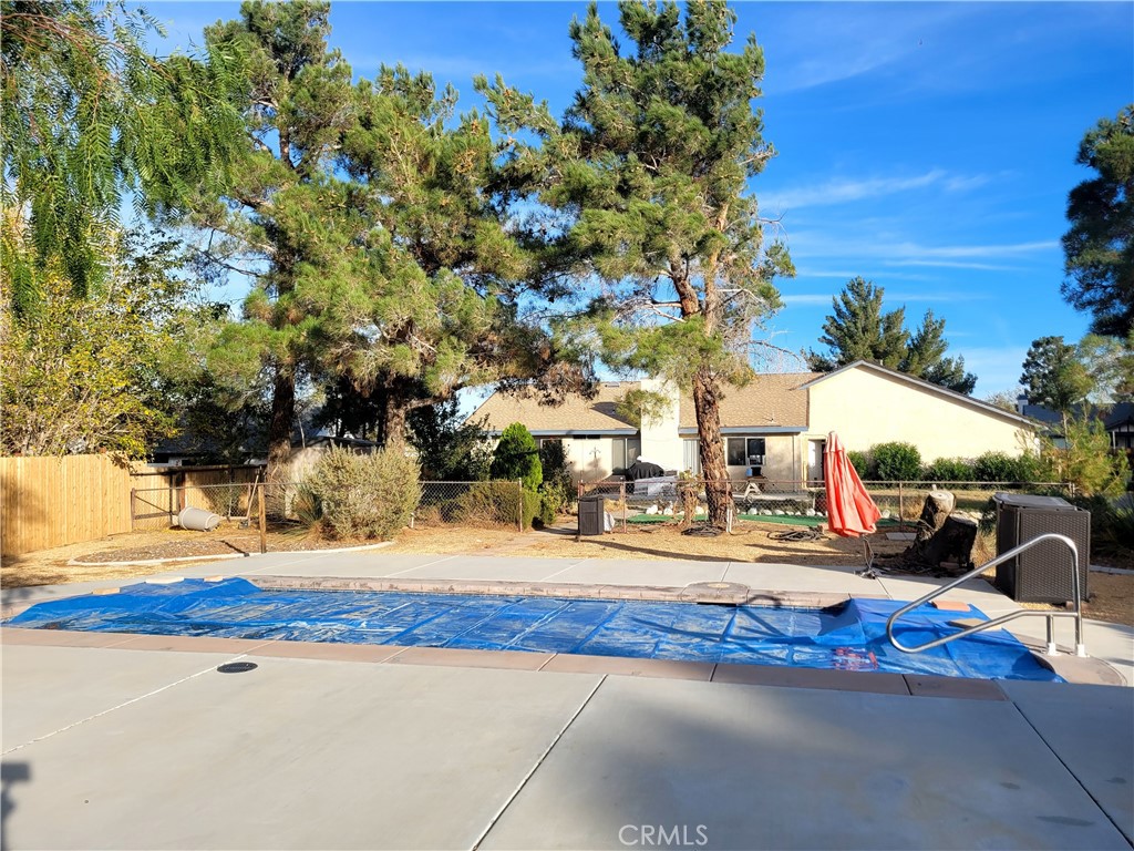 Victorville, California, 92392, United States, 3 Bedrooms Bedrooms, ,2 BathroomsBathrooms,Residential,For Sale,1988304