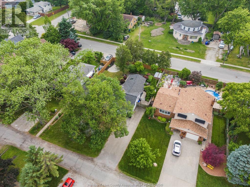 WINDSOR, Ontario, N8P 1C1, CA, 3 Bedrooms Bedrooms, ,2 BathroomsBathrooms,Residential,For Sale,1882295