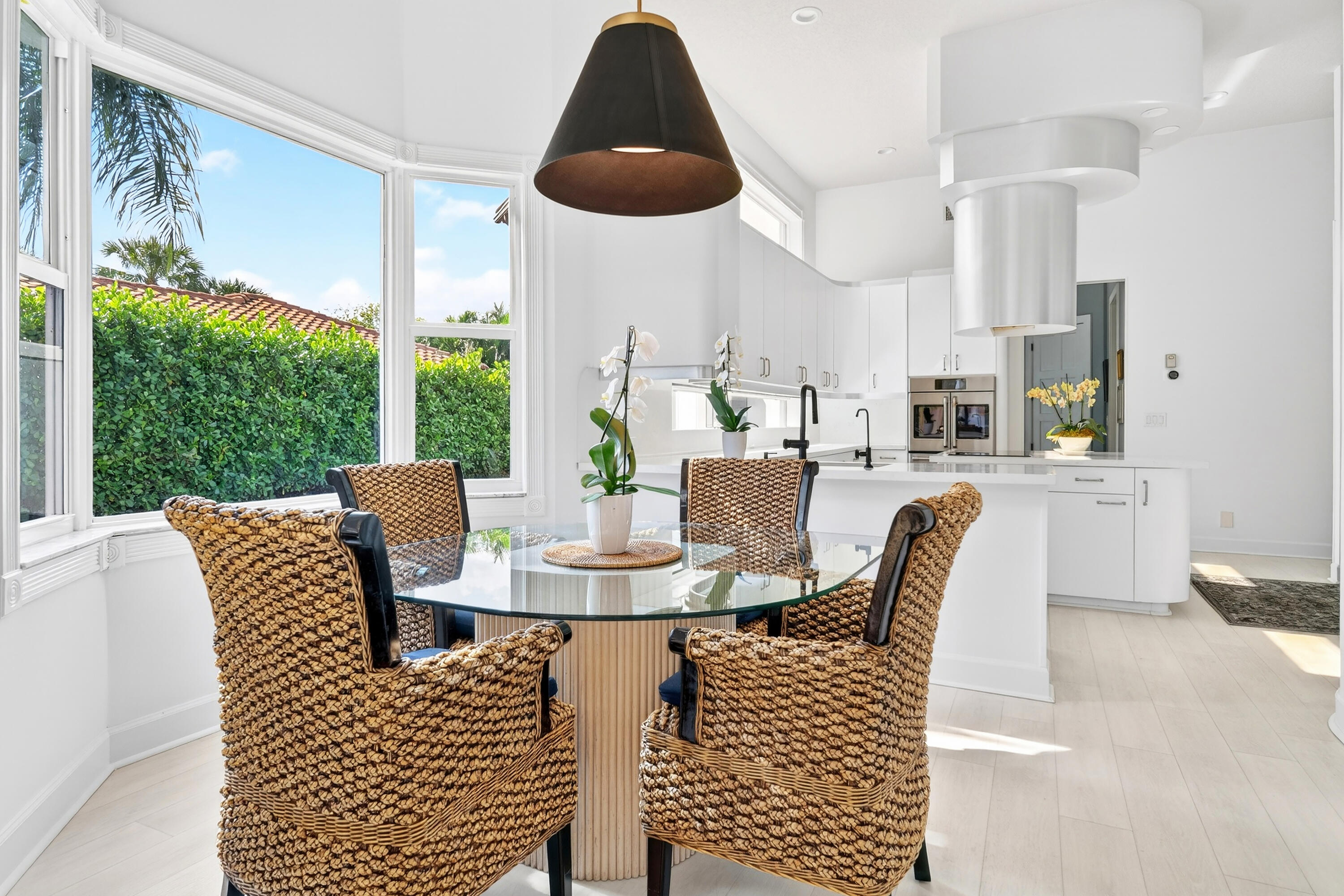 West Palm Beach, Florida, 33401, United States, 4 Bedrooms Bedrooms, ,5 BathroomsBathrooms,Residential,For Sale,2002916