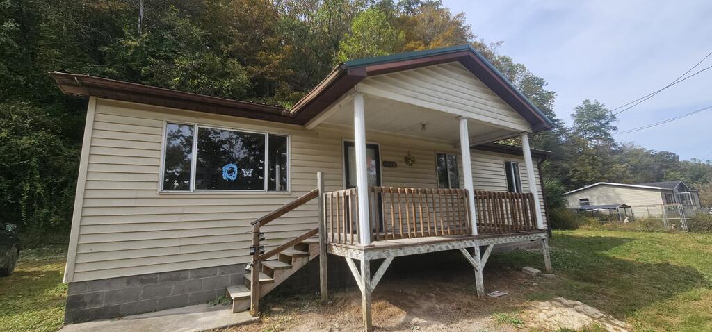 Highway 3 , Louisa, KY 41230