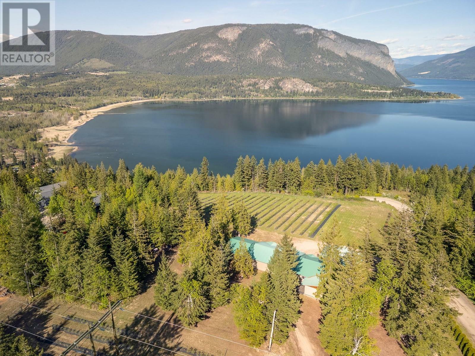 SALMON ARM, British Columbia, V1E 3A4, CA, 4 Bedrooms Bedrooms, ,2 BathroomsBathrooms,Residential,For Sale,1838776