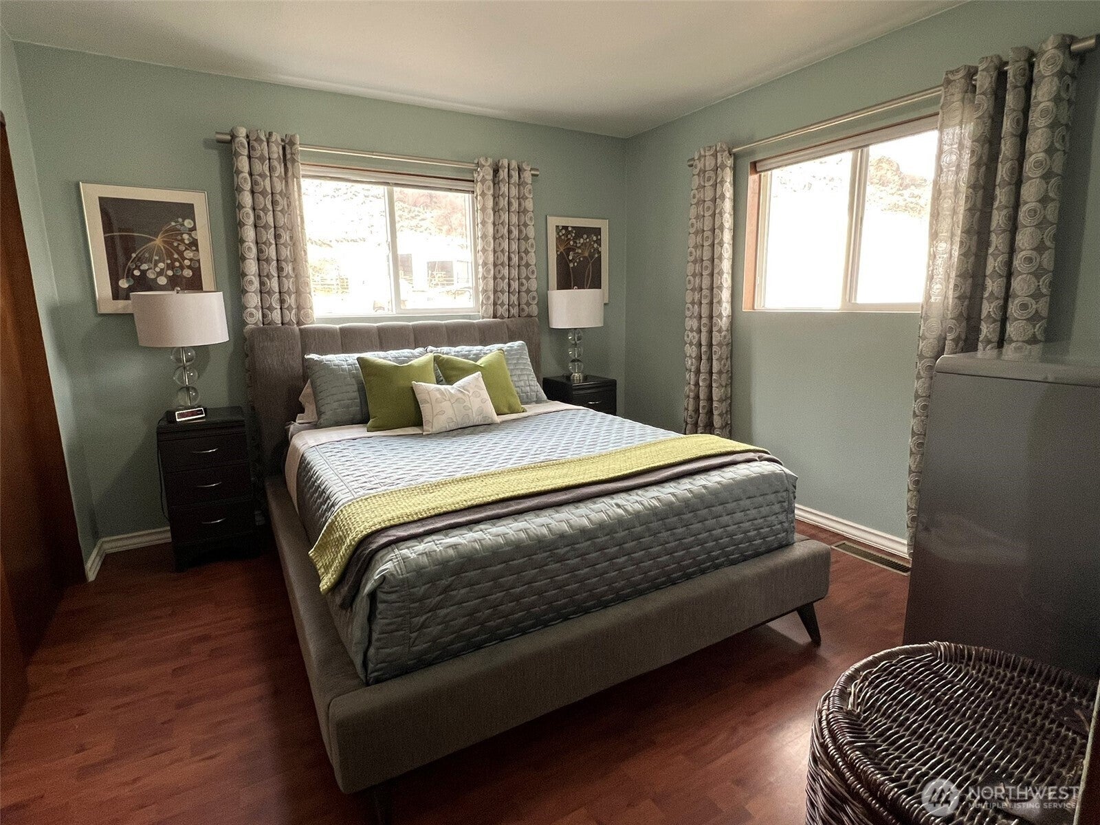 Oroville, Washington, 98844, United States, 3 Bedrooms Bedrooms, ,1 BathroomBathrooms,Residential,For Sale,2002017