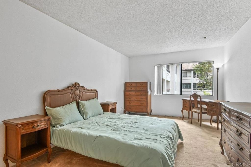 San Diego, California, 92110, United States, 2 Bedrooms Bedrooms, ,2 BathroomsBathrooms,Residential,For Sale,1804693