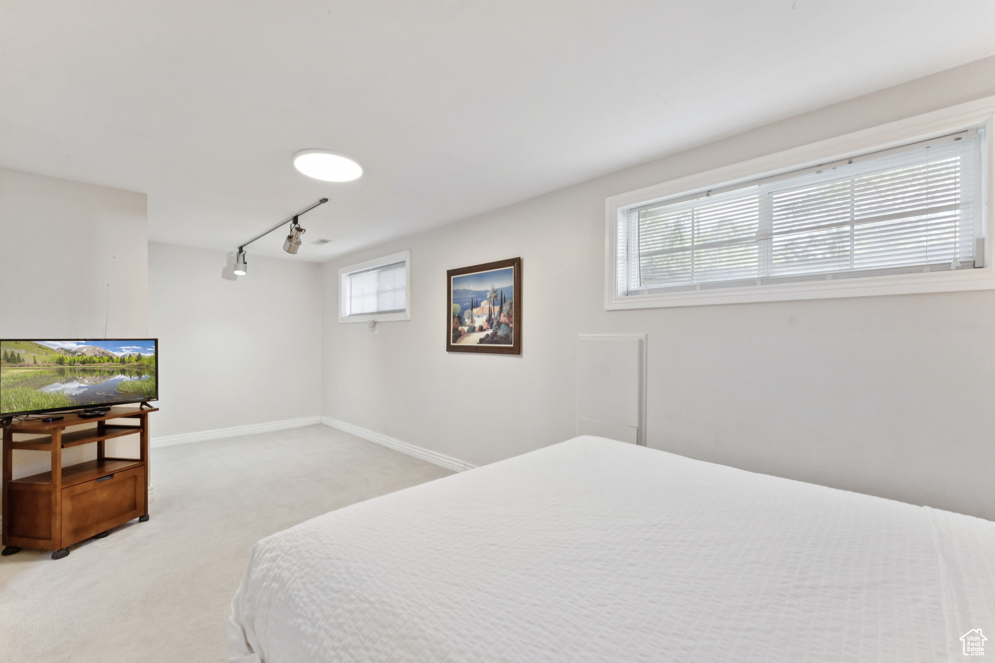 Draper, Utah, 84020, United States, 6 Bedrooms Bedrooms, ,4 BathroomsBathrooms,Residential,For Sale,1848551