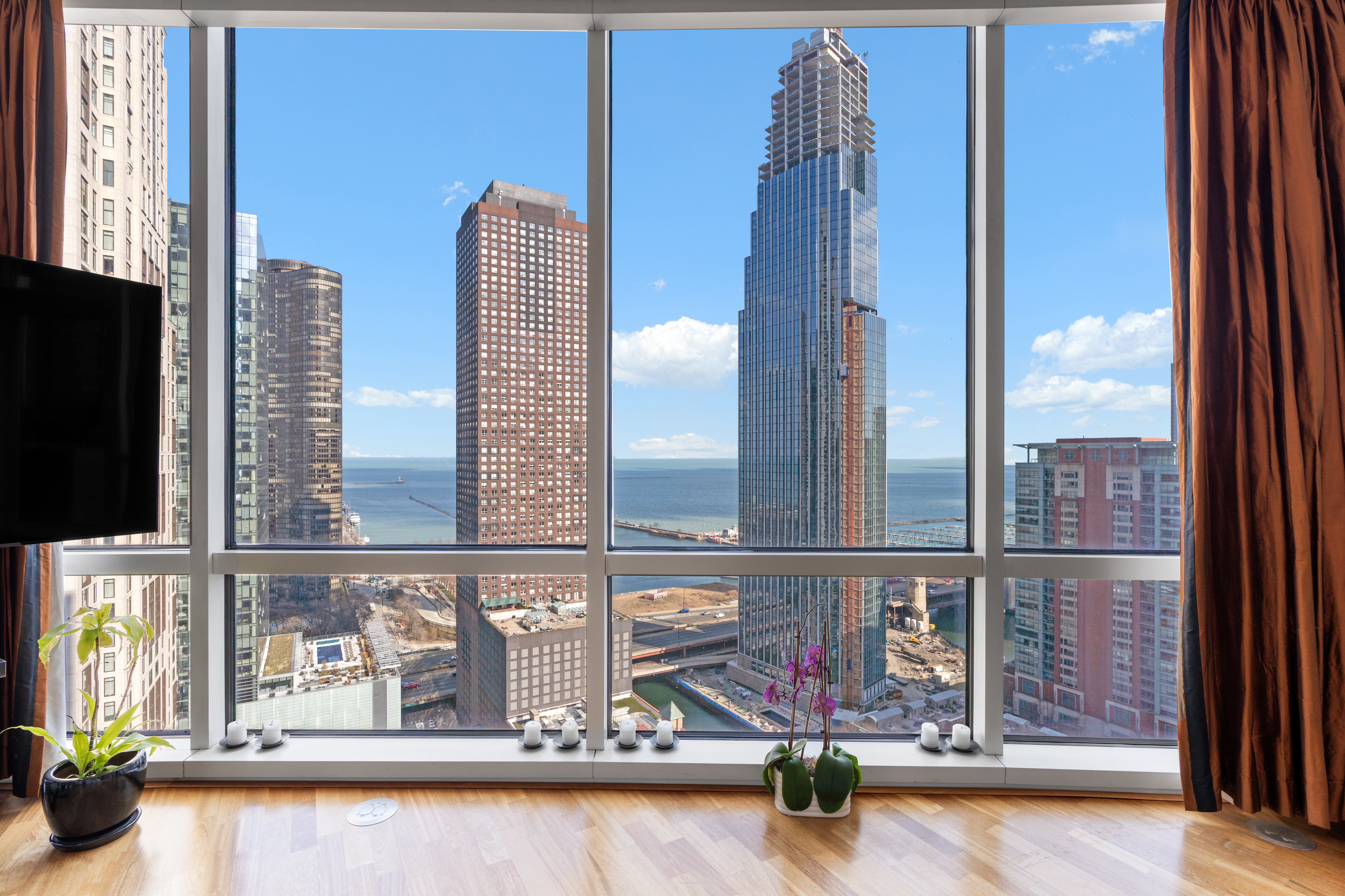  Absolutely Spectacular Lake, City and Harbor Views - 物件實景