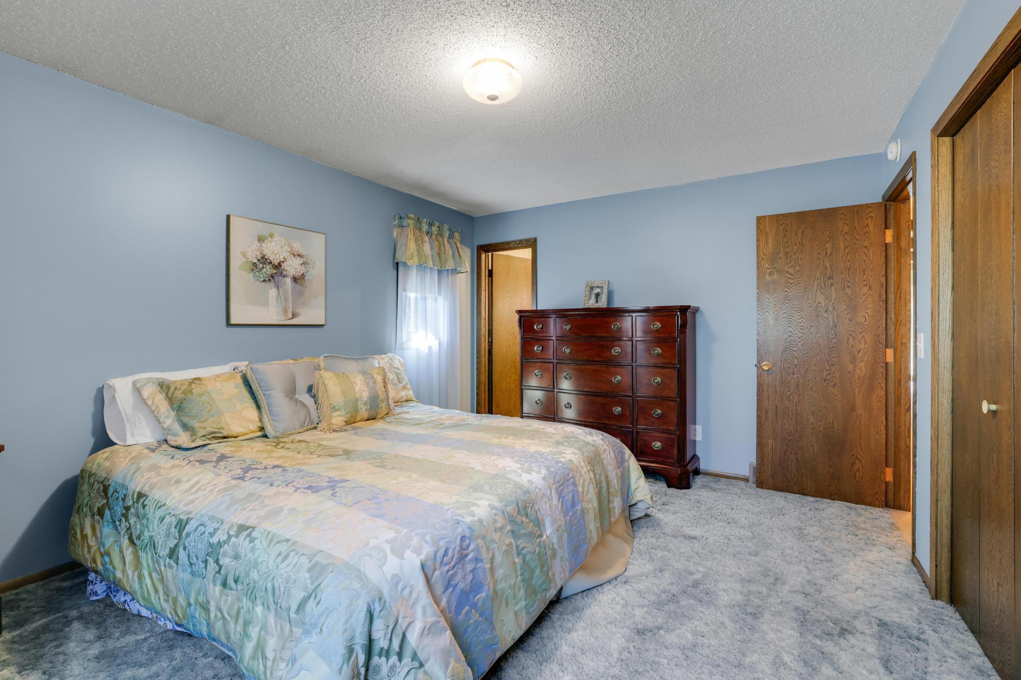 Andover, Minnesota, 55304, United States, 4 Bedrooms Bedrooms, ,2 BathroomsBathrooms,Residential,For Sale,1975658