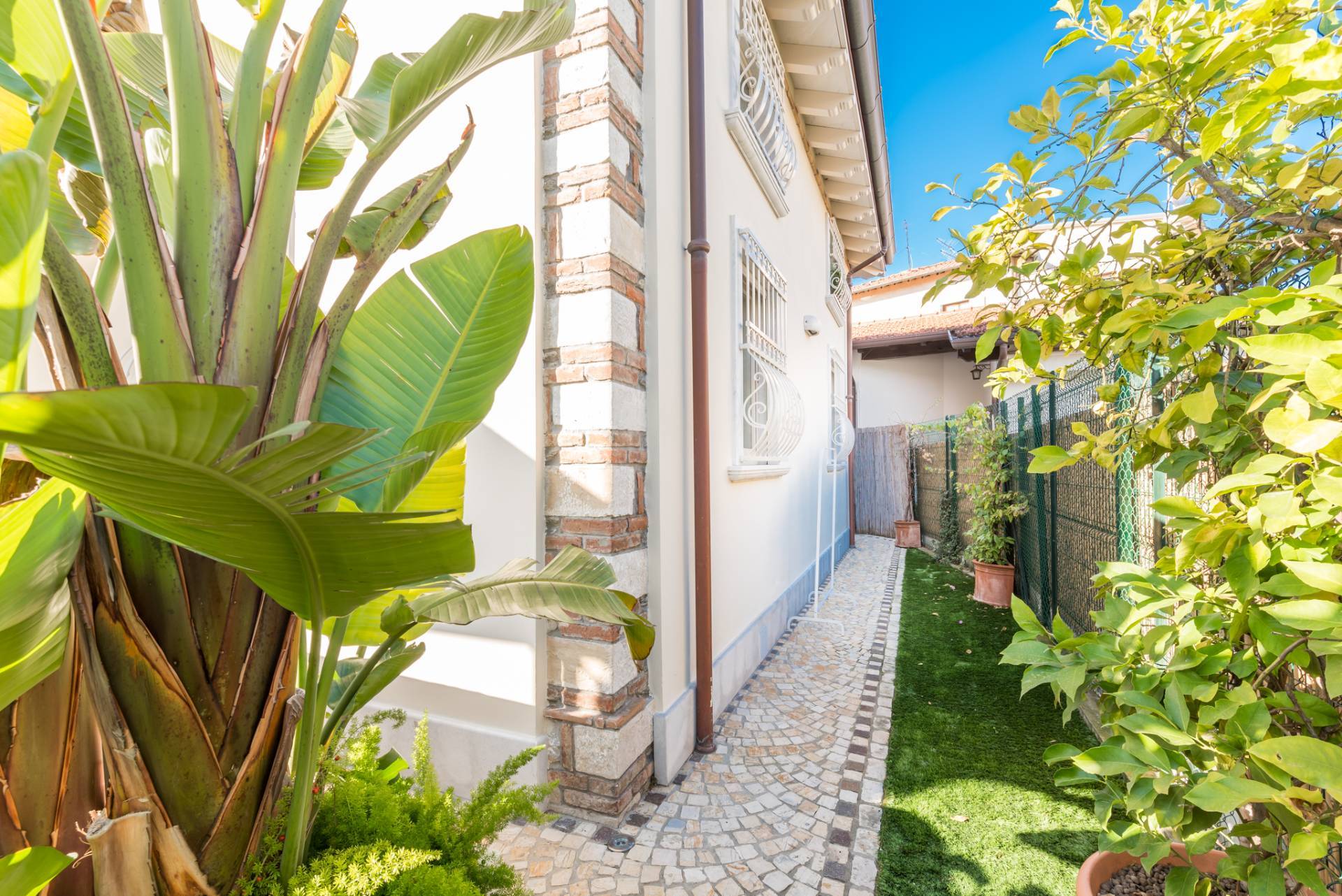 Via Piave, Forte dei Marmi, Lucca, 55042, IT, 4 Bedrooms Bedrooms, ,4 BathroomsBathrooms,Residential,For Sale,Via Piave,1630004