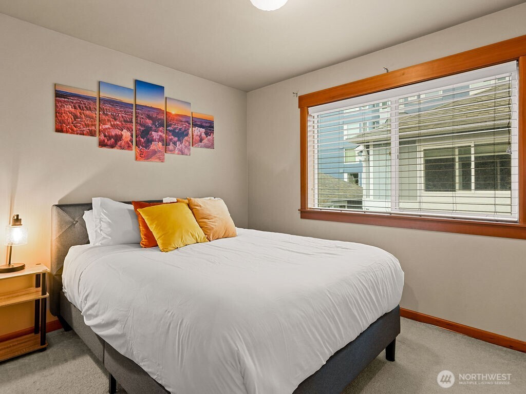 Seattle, Washington, 98144, United States, 2 Bedrooms Bedrooms, ,2 BathroomsBathrooms,Residential,For Sale,1987388