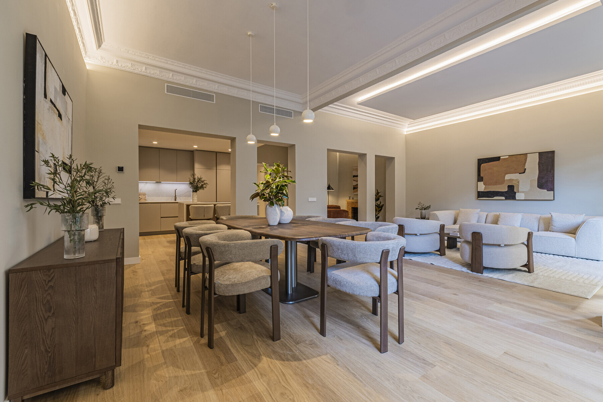  Elegant 5 Bedroom Renovated Apartment in Barcelona - 物件實景