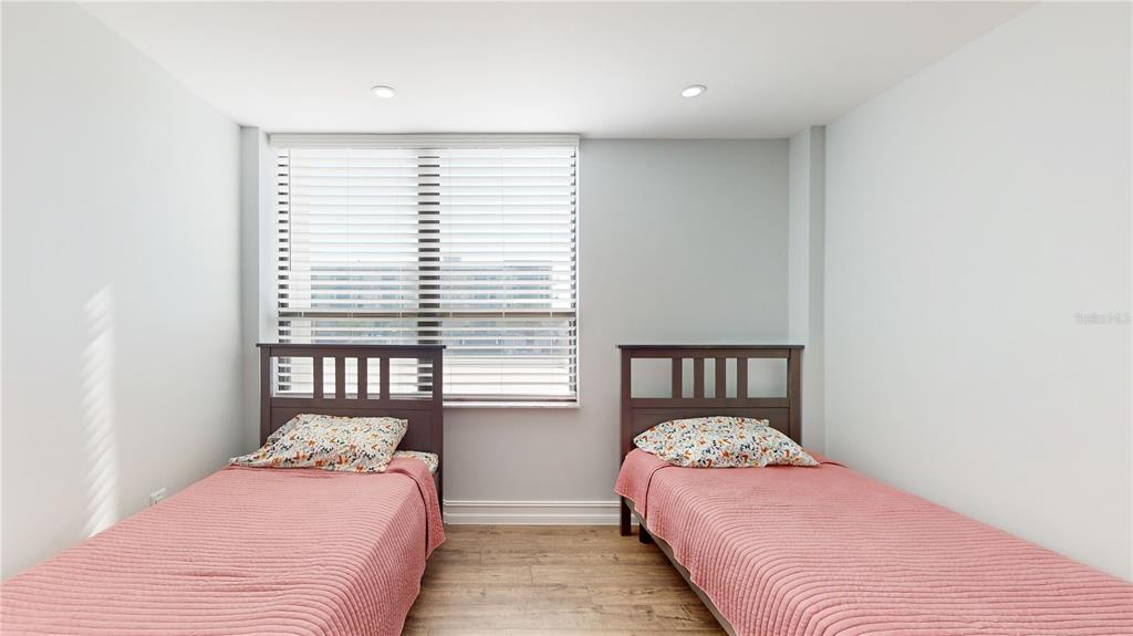 Clearwater Beach, Florida, 33767, United States, 2 Bedrooms Bedrooms, ,2 BathroomsBathrooms,Residential,For Sale,1818973