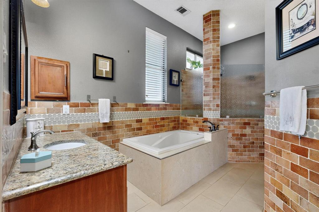 Talty, Texas, 75160, United States, 4 Bedrooms Bedrooms, ,3 BathroomsBathrooms,Residential,For Sale,1981914