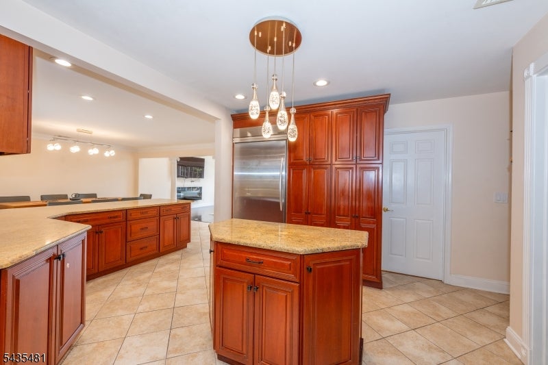 Wayne Twp., New Jersey, 07470, United States, 4 Bedrooms Bedrooms, ,3 BathroomsBathrooms,Residential,For Sale,2049437