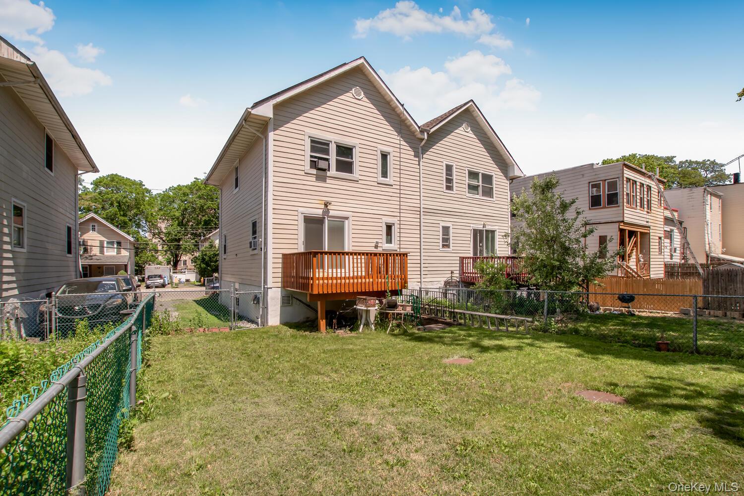 Yonkers, New York, 10701, United States, 3 Bedrooms Bedrooms, ,2 BathroomsBathrooms,Residential,For Sale,2000981